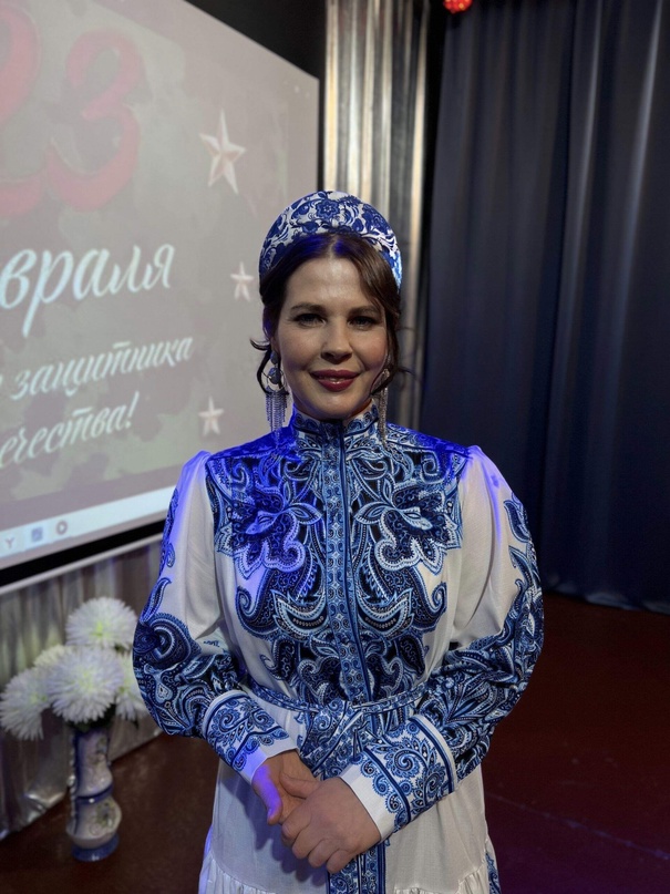Работники Бирюченского СДК от всей души поздравляют участницу вокальной группы «Бирючаночка» Добрынину Надежду с днем рождения!.