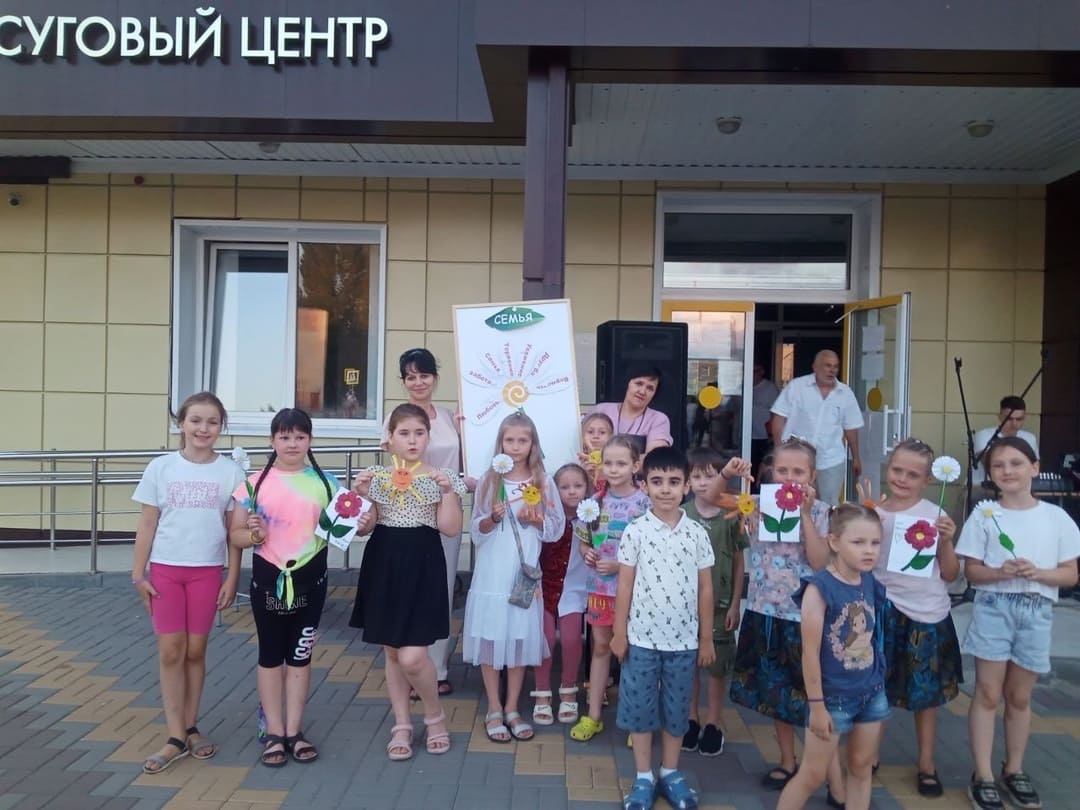 20 июля Бирюченский СДК принял участие в районном конкурсе &quot;Копилка творческих идей&quot; с игровой программой &quot;Остров семейных сокровищ&quot; и мастер-классом..