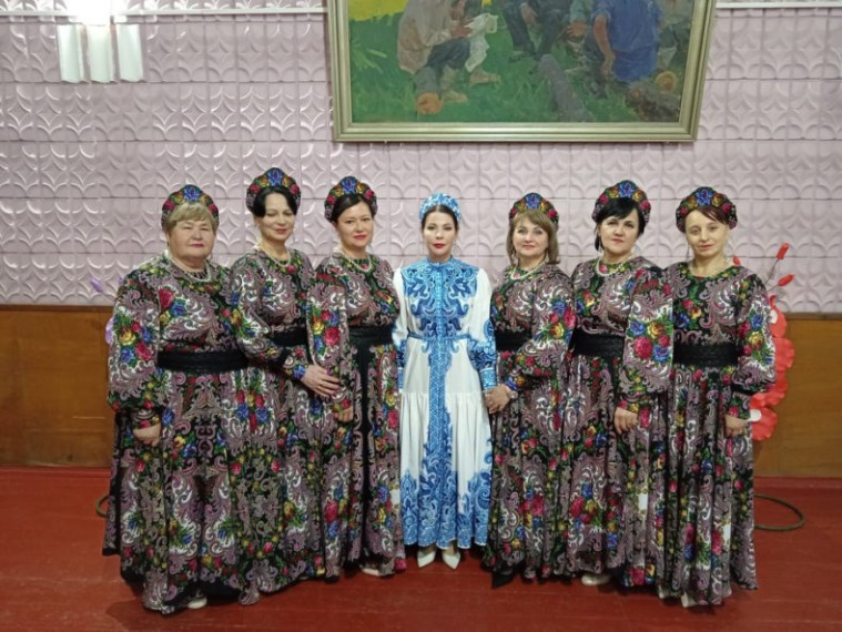 "Поет село родное". "Поет село родное".